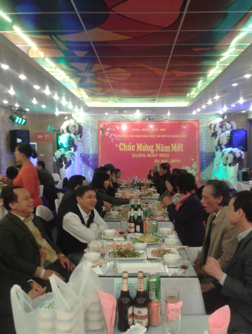 Họp tất niên Khoa Ngôn ngữ học 2013